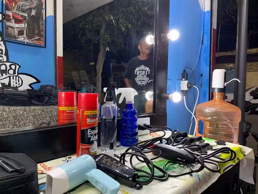 PELUQUER&Iacute;A DE JAVI