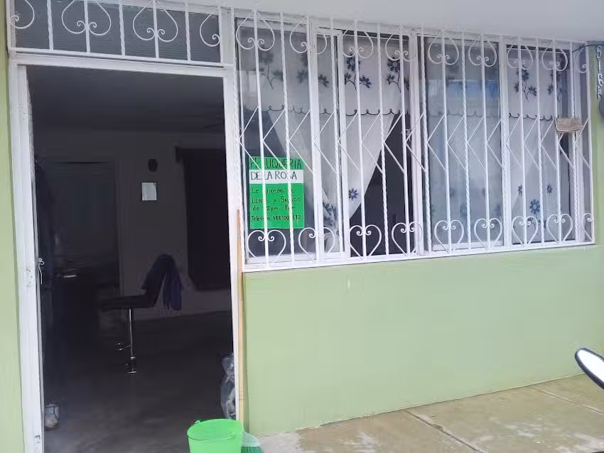 Peluquer&iacute;a & Est&eacute;tica De la Rosa