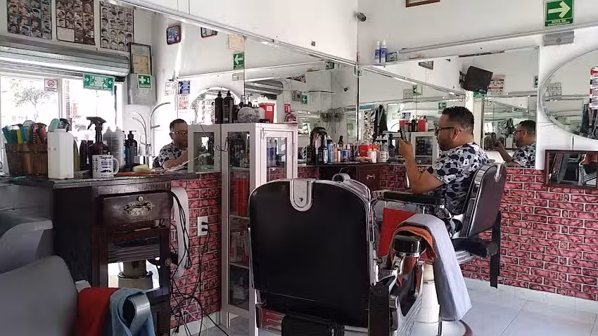 *Peluquer&iacute;a Eugenio*