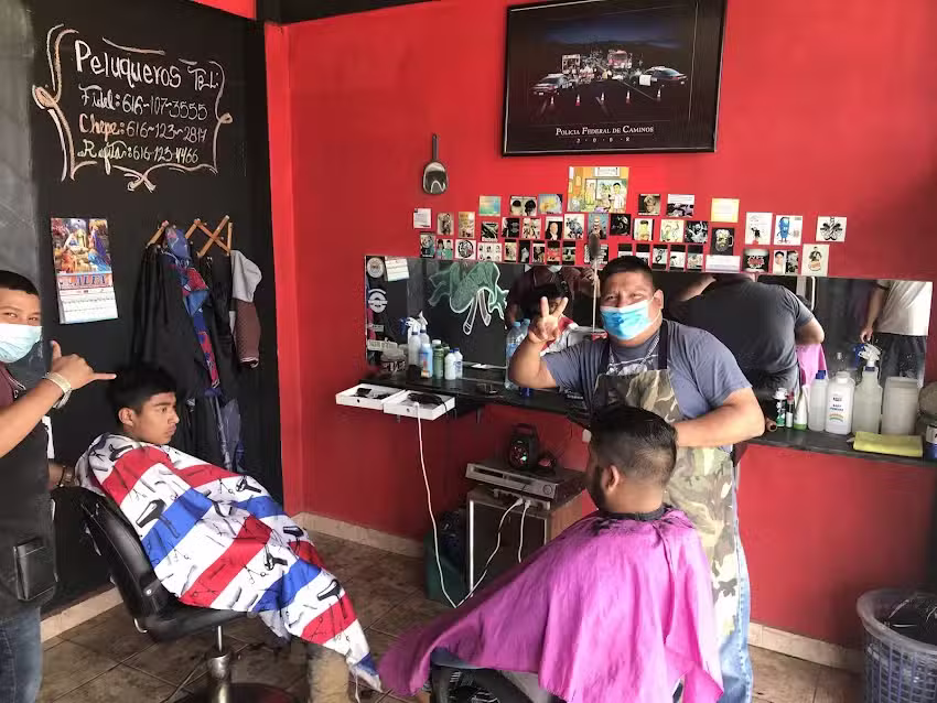 PELUQUER&Iacute;A FIDEL