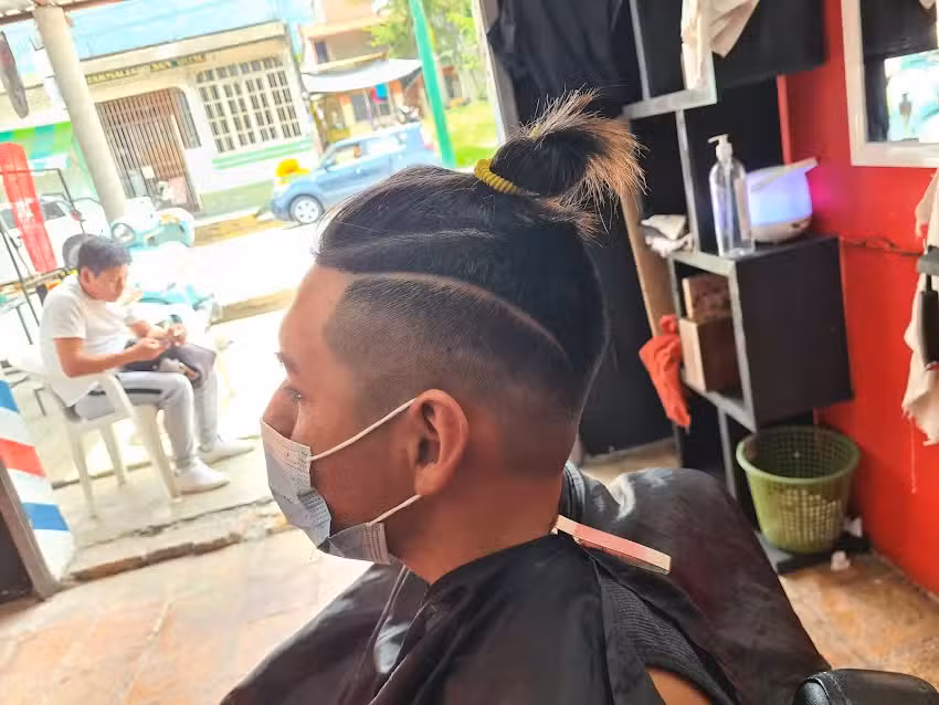 Peluquer&iacute;a Hair Society