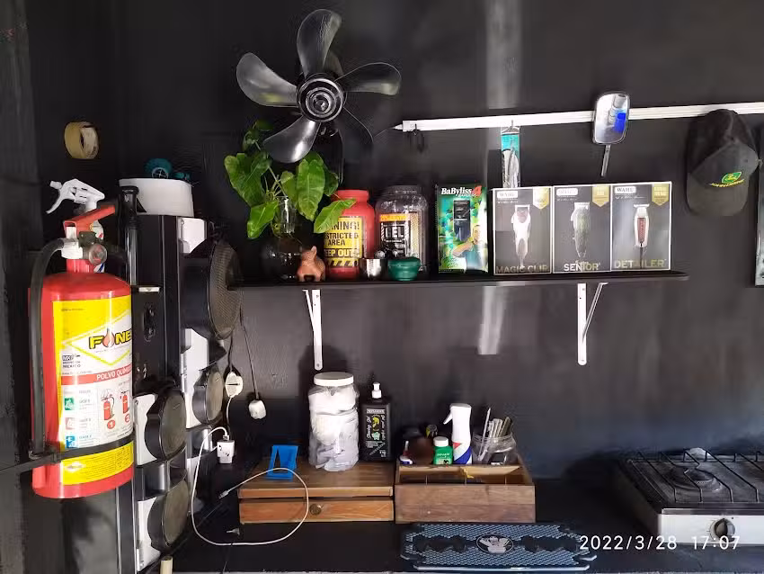 PELUQUERIA KAMILO&rsquo;S