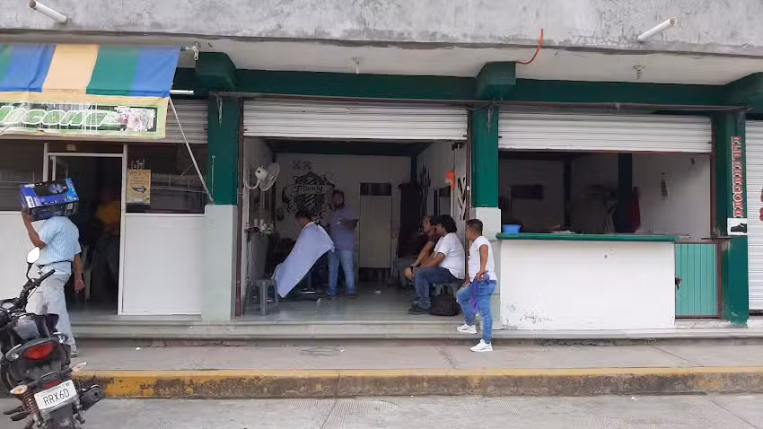 Peluquer&iacute;a la familia