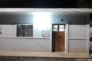 PELUQUER&Iacute;A &ldquo;LIRA&rdquo;