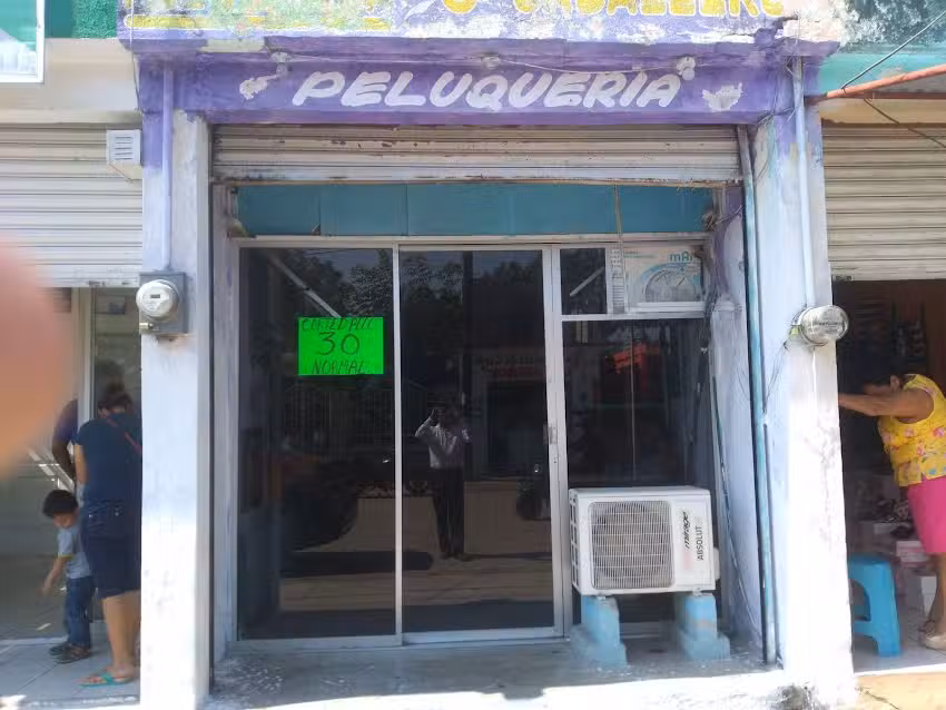 Peluquer&iacute;a los tres caballeros