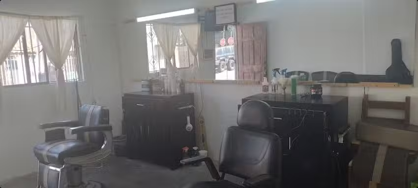 Peluquer&iacute;a M&aacute;ynez