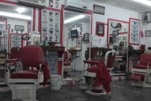 Peluqueria Mondragon.