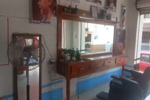 PELUQUER&Iacute;A SALVADOR MENDEZ