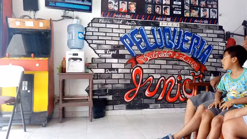 Peluquer&iacute;a Salvador Y Luis