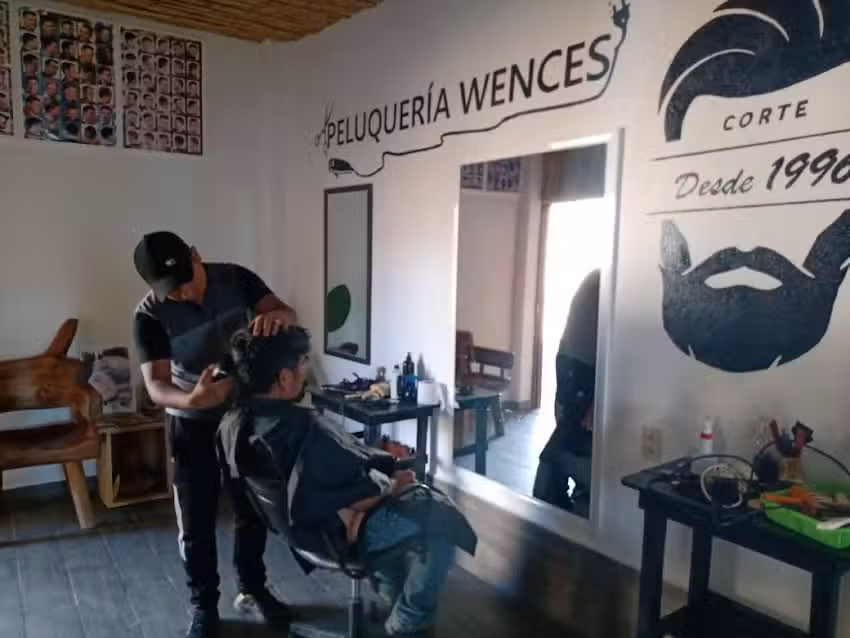 Peluquer&iacute;a Wences