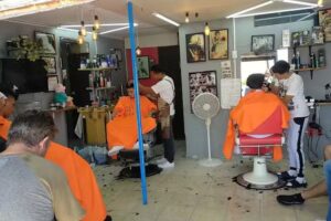Peluquería y barbería Almanza