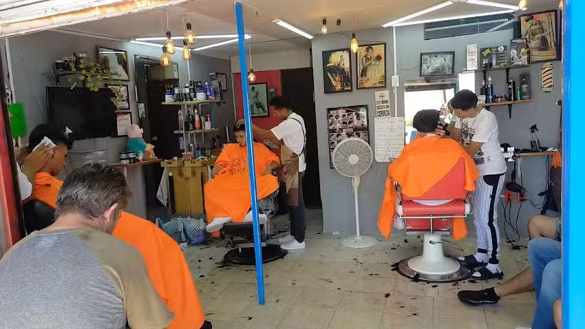 Peluquer&iacute;a y barber&iacute;a Almanza