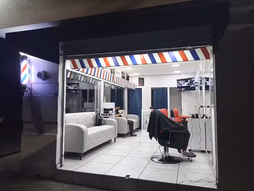 Peluquer&iacute;a y Barber&iacute;a AR