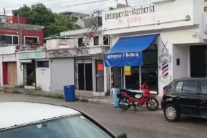 PELUQUER&Iacute;A Y BARBER&Iacute;A DEL CENTRO