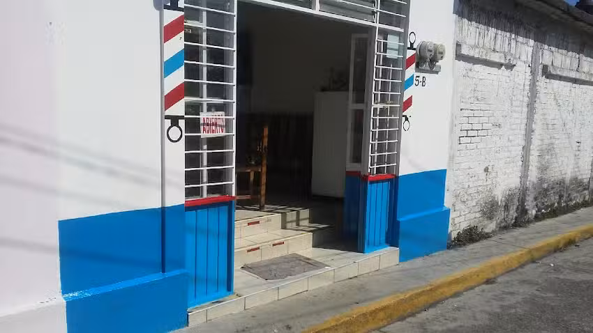 Peluquer&iacute;a y Barber&iacute;a Esquivel