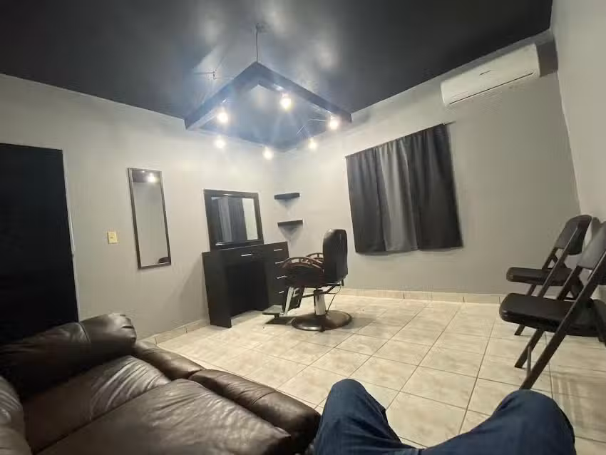 Peluquer&iacute;a y Barber&iacute;a L&oacute;pez