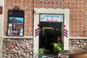 Peluqueria Y Barberia Paris