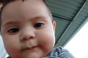 PELUQUER&Iacute;A y BARBER&Iacute;A REYES