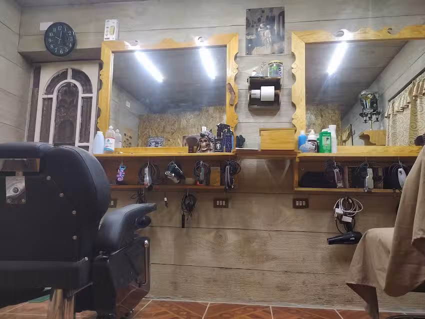 Peluquer&iacute;a y Barber&iacute;a Spider