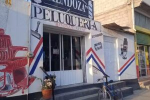 PELUQUERÍA Y BARBERSHOP MENDOZA