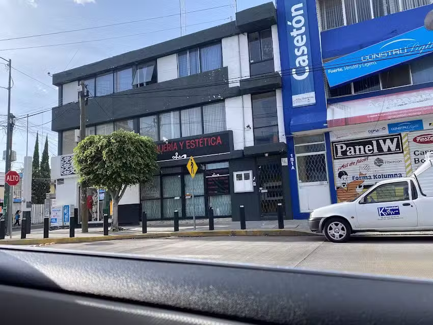 Peluquer&iacute;a y Est&eacute;tica