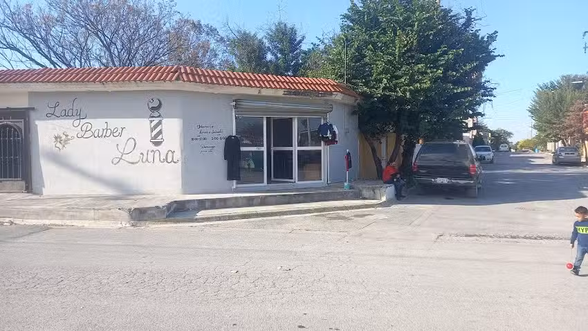 Peluqueria y sal&oacute;n luna.