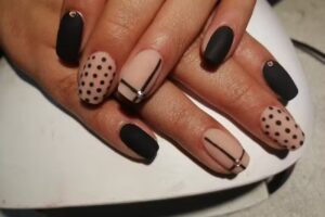 PELUQUERIA Y SALON RAGNAR BARBERIA U&Ntilde;AS