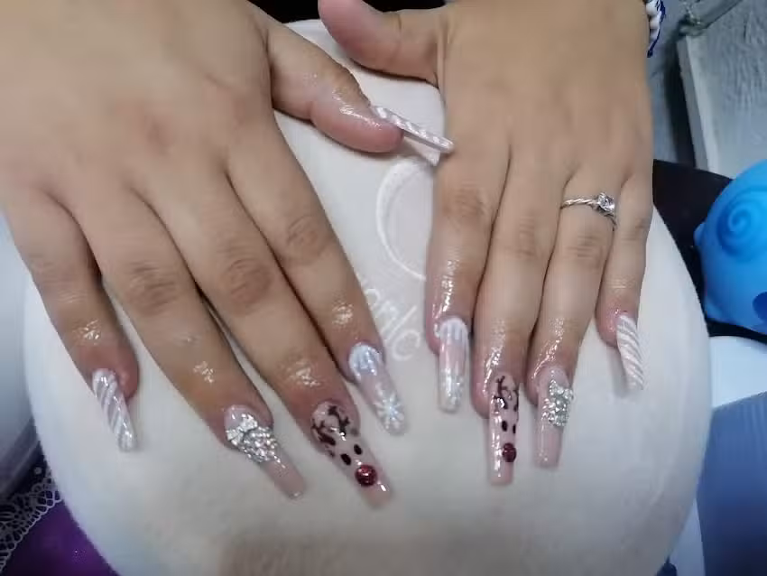 Peluquer&iacute;a y sal&oacute;n SHELBY