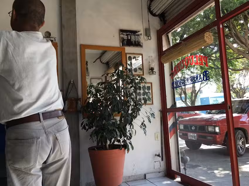 PELUQUERO BARBER SHOP