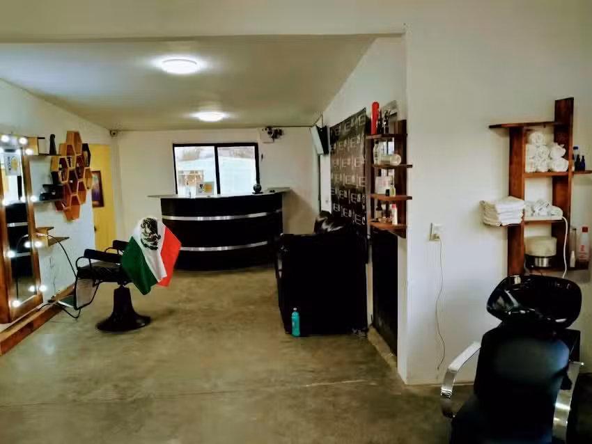 Pink Gorila BarberShop Temamatla