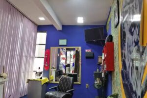 RENY&rsquo;S BARBER SHOP