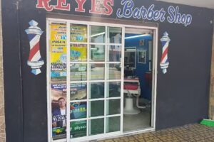 REYES BARBER SHOP