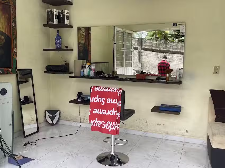 Rockbell Barber&iacute;a