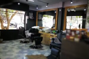Safaera Barbershop & Smoke shop