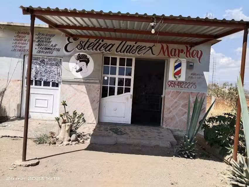 Sal&oacute;n & Barber&iacute;a Mar key