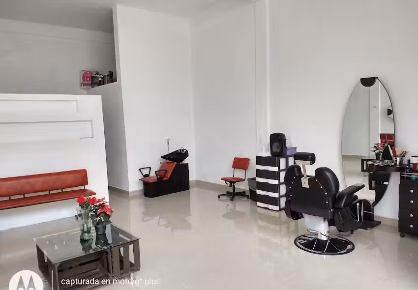 Salon de Belleza y Barber&iacute;a Capricho