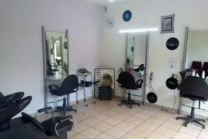 Sal&oacute;n de Belleza y Barber&iacute;a La P&eacute;rez