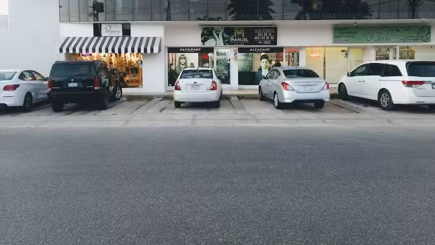 SAL&Oacute;N DE MANUEL