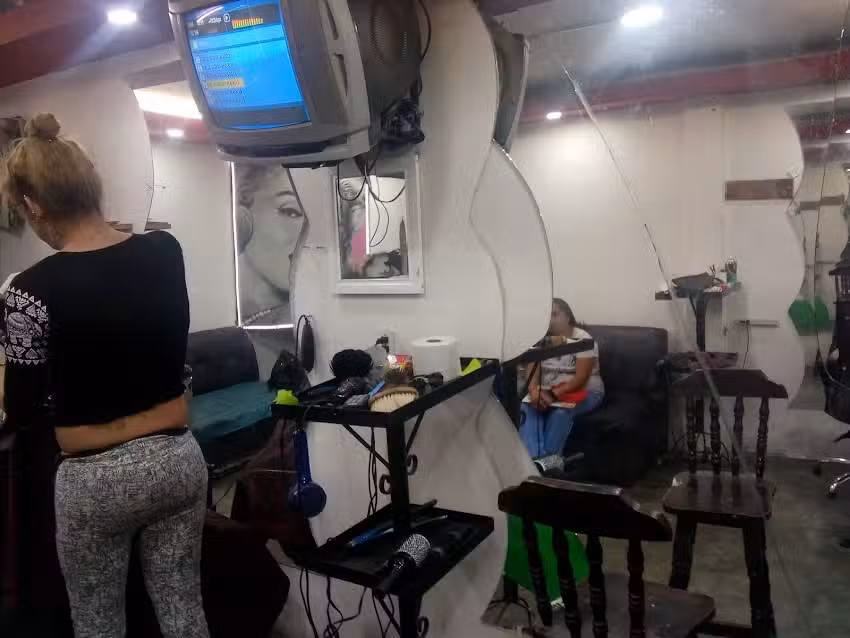 Sal&oacute;n hair Stiles top 21