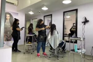 Sal&oacute;n Whitney