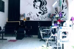 Sal&oacute;n y Barber&iacute;a &ldquo;Freya&rdquo;