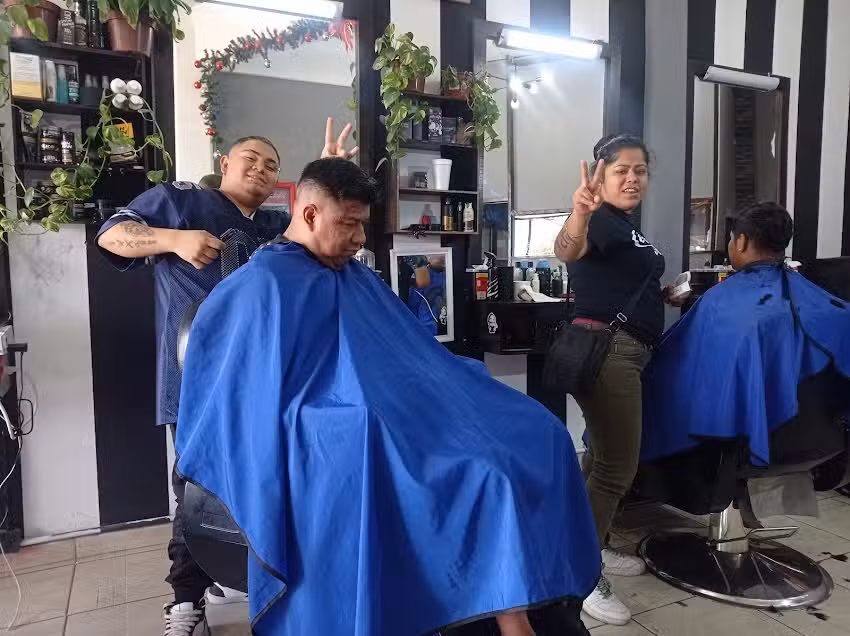 Santos Salas Barber&iacute;as