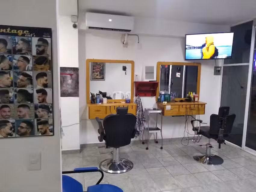Shunko&rsquo;s barbershop