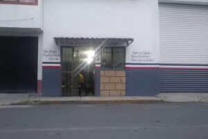 Sr. Ruiz Barbershop ***Belleza, cosm&eacute;tica y cuidado personal***