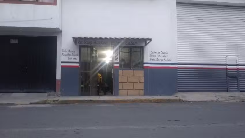 Sr. Ruiz Barbershop ***Belleza, cosm&eacute;tica y cuidado personal***