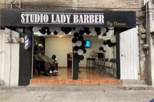 Studio Lady Barber