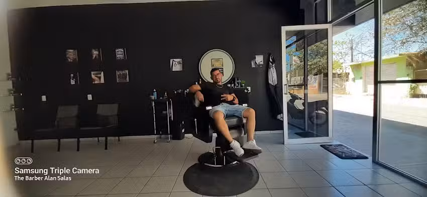 The Barber shop Alan Salas