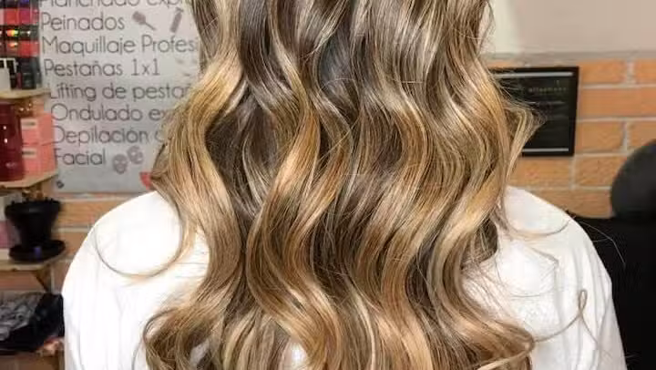 TINA Sal&oacute;n de belleza