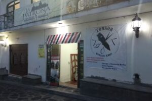TONSOR-BARBER SHOP