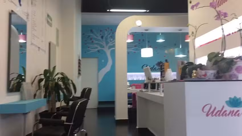 UDANA NAILS LAGO ALBERTO